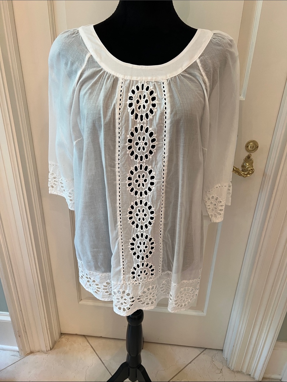 Jones New York White Eyelet Peasant Tunic